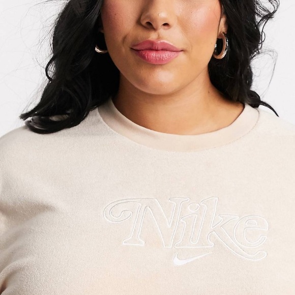 ✨HOST PICK✨ Nike Crop Retro Terry Jumper - Picture 3 of 5
